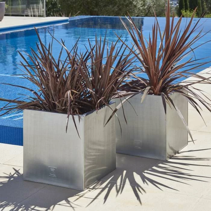 40cm Zinc Galvanised Silver Cube Planters - By Primrose™ 5 40cm Zinc Galvanised Silver Cube Planters - By Primrose™ - Image 3